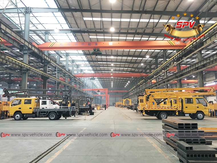 Aerial platform truck workshop